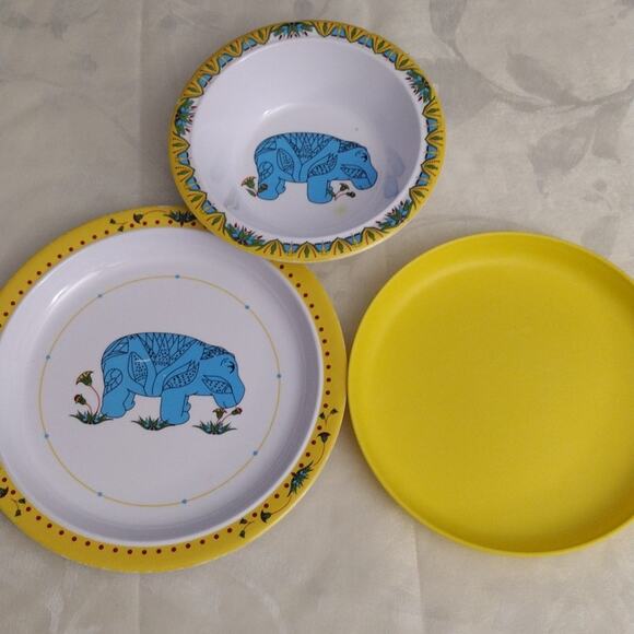 Kids Animal Print Dinnerware Set - Yellow and Blue - Picture 1 of 4